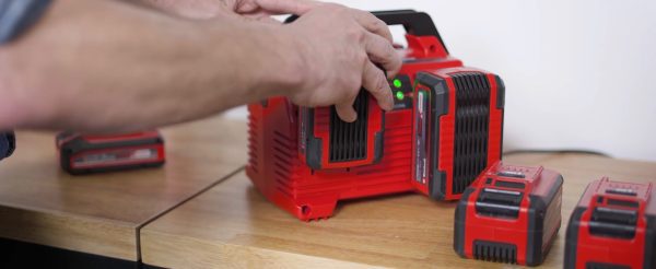 einhell-2x2-power-x--poczwórna-ładowarka--4a-4512102